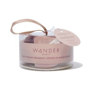 Wander Beauty‎ Sponge Ornament